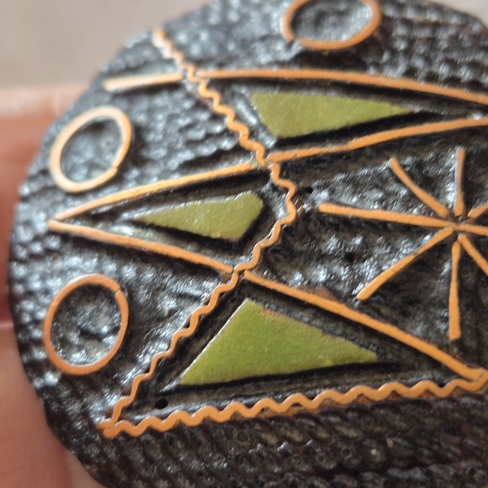 Geometric Black and Gold Button - Picture 2 of 5